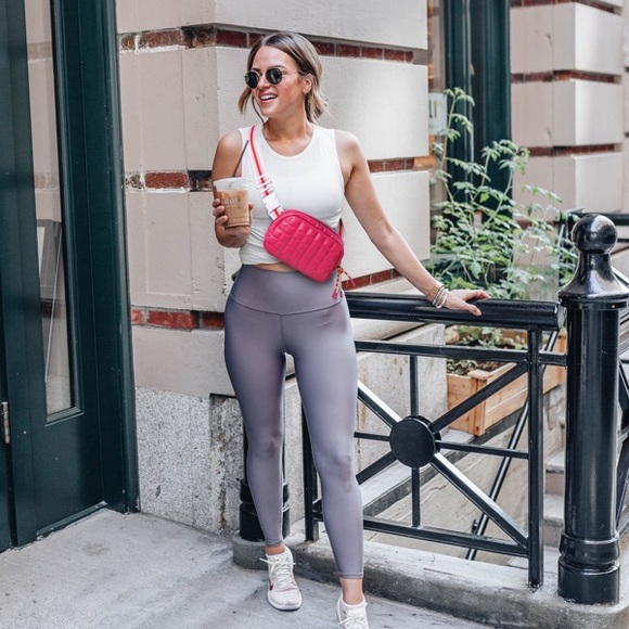 Women’s small sizes Pink Quilted Crossbody Bag - Picture 2 of 6